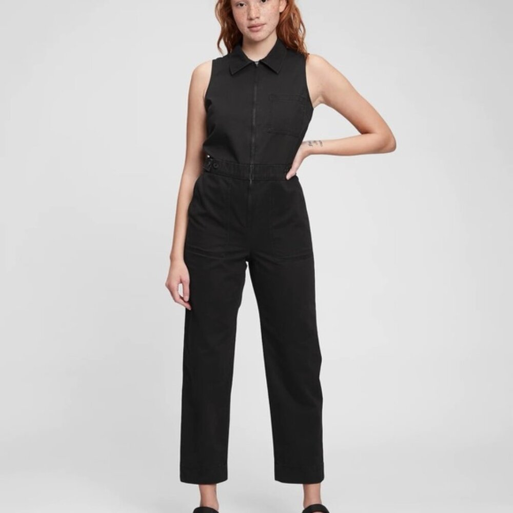 GAP Sleeveless Zipper-Front Jumpsuit Size 4 BLACK